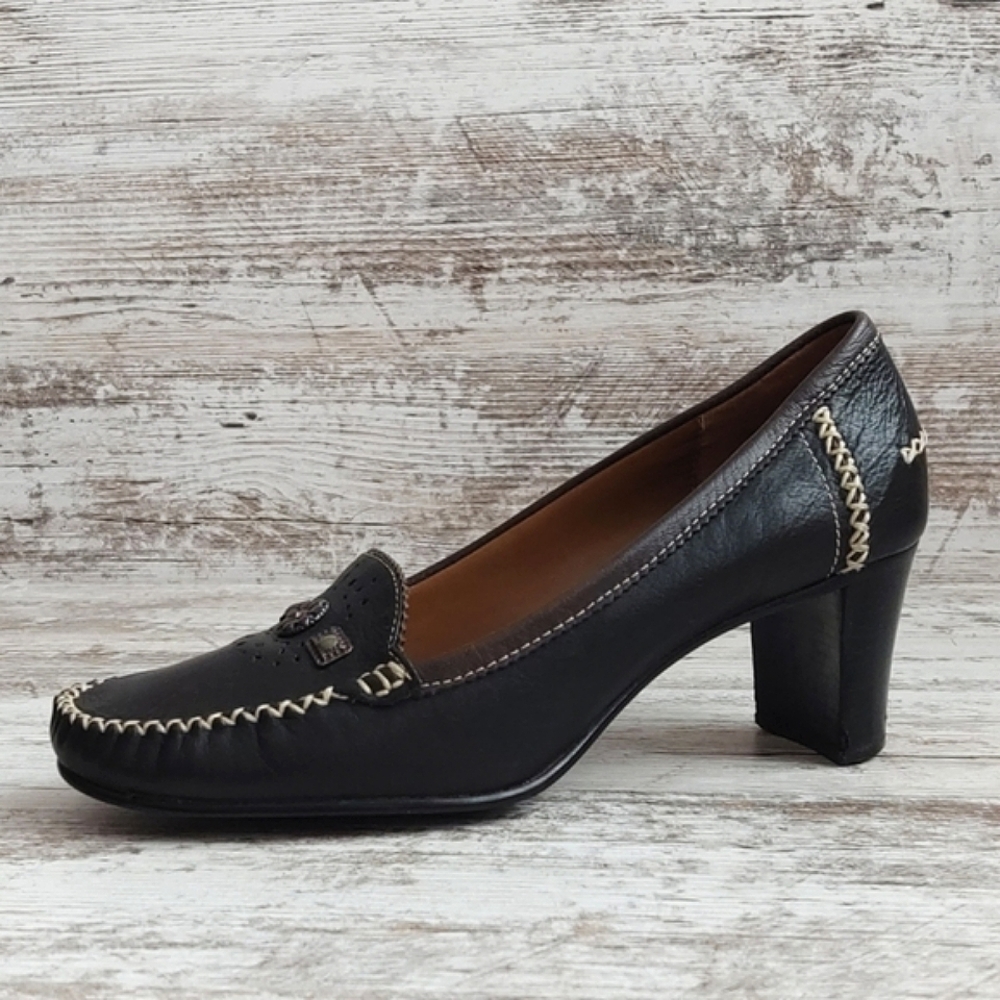 🟪Liz Claiborne Blk Leather Loafer Heel